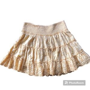 American Eagle outfitters yellow eyelet tiered mini skirt Size Medium